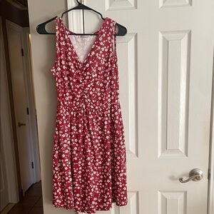Elegant Floral Midi Dress in Red